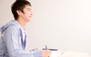 高二学生焦虑厌学心理疏导：学业压力巧化解！