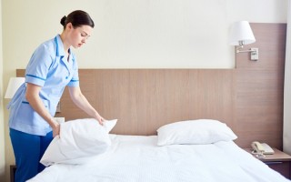 折叠床垫哪种折叠法好？这样折省时又省力！