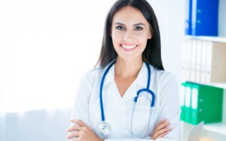 上海整形医院咨询:女子练胸肌,乳房出现图片？专家分析运动效果【上海整形医院价格表】