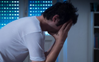 失眠睡不着怎么办？10秒快速入睡的黄金法则！