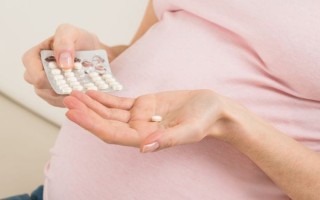 初期怀孕吃什么比较好？孕早期膳食平衡与女性️身体适应策略【初期怀孕吃什么比较好】