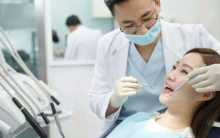 口腔医学专业很难学吗(口腔医学难不难学)