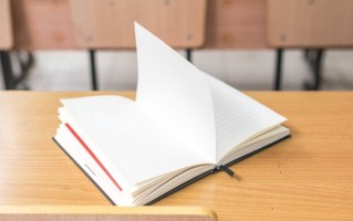 2024年广东亚视演艺职业学院在广东计划招生人数（附学费及专业录取分）