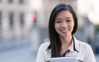 女人喜欢夹腿然后子宫收缩怎么回事，夹腿导致子宫收缩到底正不正常
