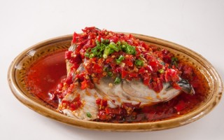 剁椒鱼头是哪里的菜系，营养特点与食用宜忌