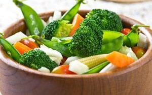 萝卜菠菜黄豆汤帮助宝宝轻松度过秋季
