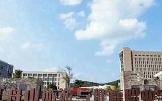 浙江舟山群岛新区旅游与健康职业学院学费多少钱一年：6000-20000元/年（2025填报参考）