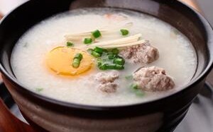 【周六食谱】美味早餐山药腊鸭头粥的做法步骤